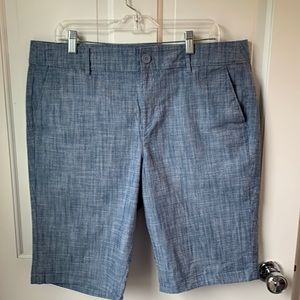 Loft Outlet chambray curvy Bermuda shorts, size 14